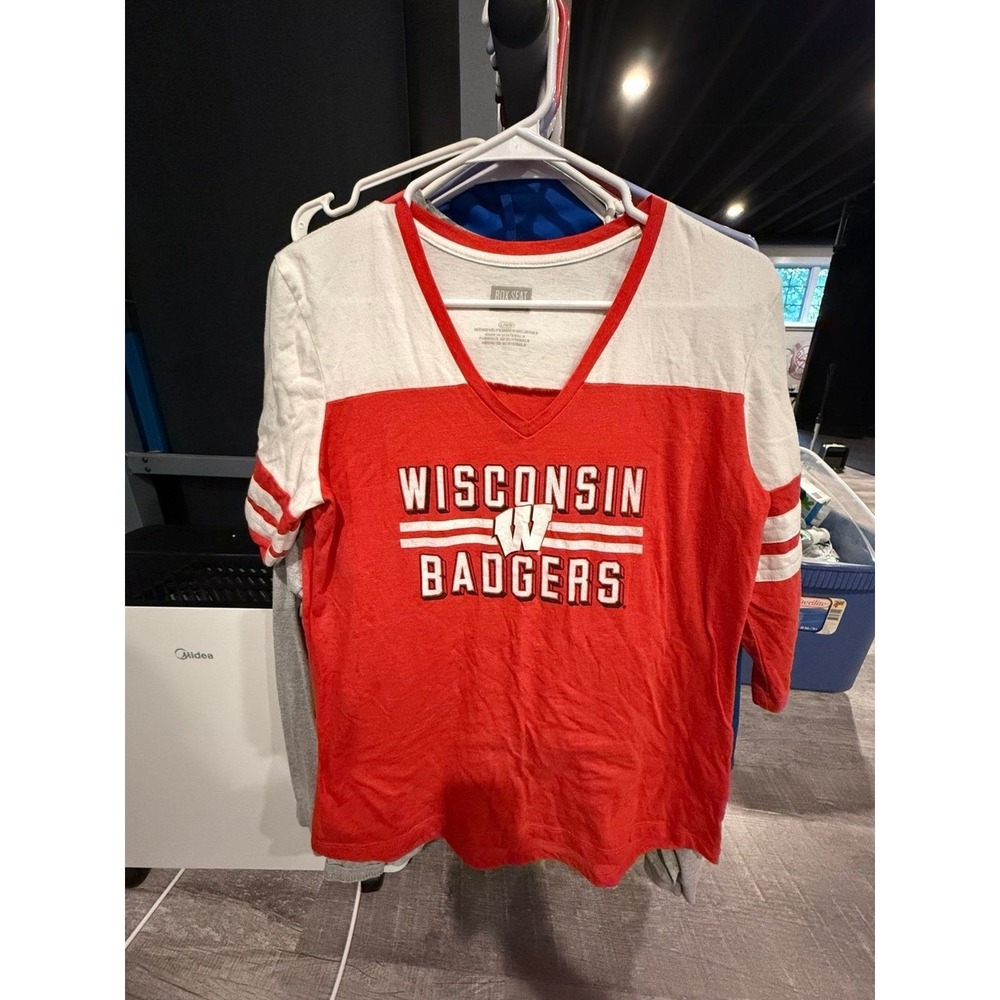 Wisconsin badgers vintage looking 3/4 sleeve shirt size large